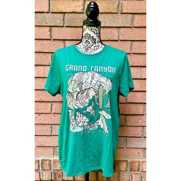 torrid Tops - NWT Torrid Green Grand Canyon Graphic T-Shirt, Size 00 or 10 or M/L